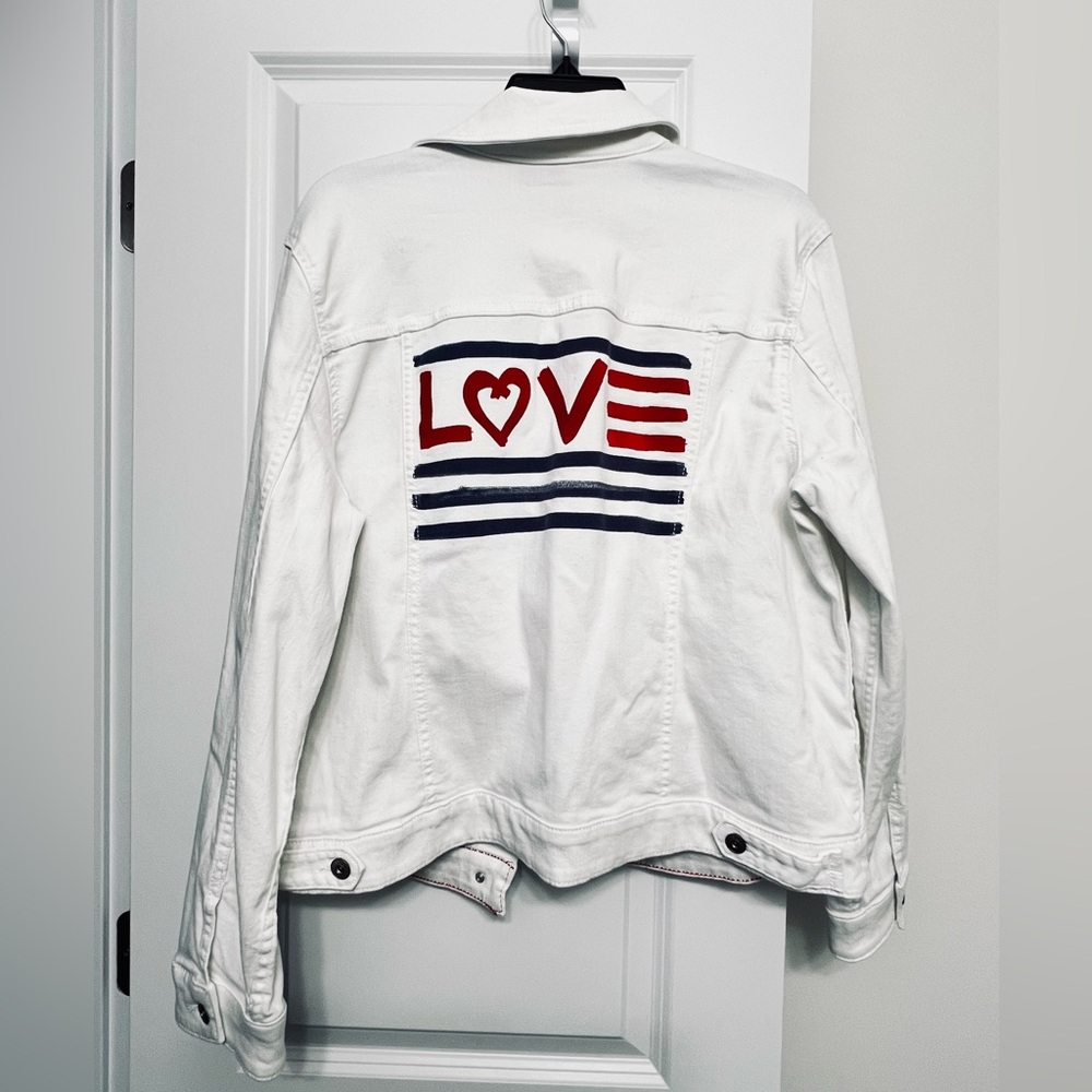 EV1 by Ellen DeGeneres White LOVE Jean Jacket XL